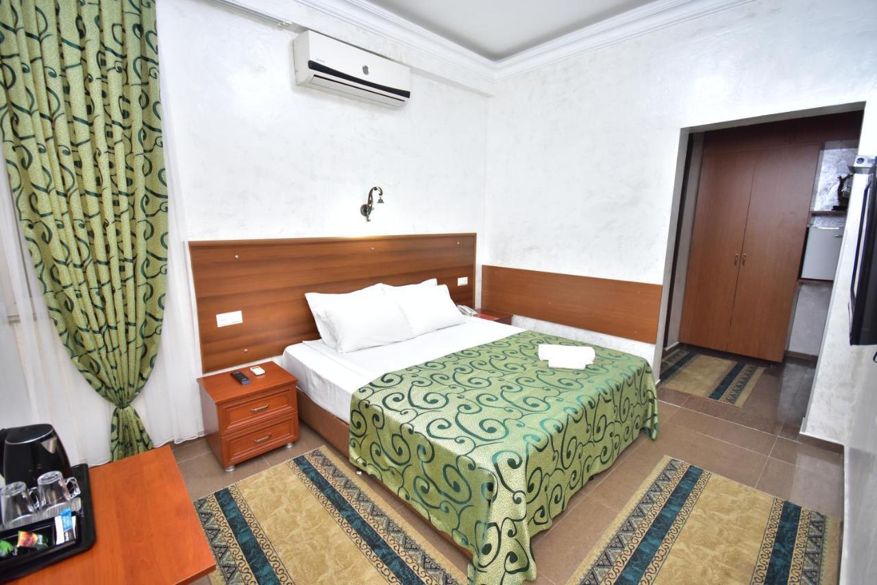 Hotel Chao Batumi Exterior photo