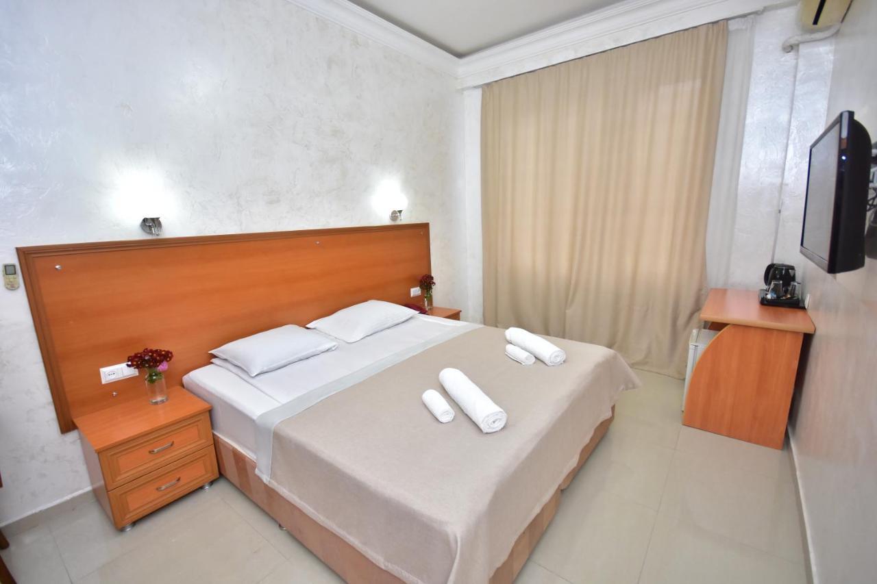 Hotel Chao Batumi Exterior photo
