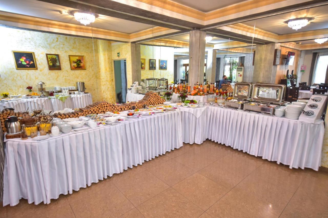Hotel Chao Batumi Exterior photo