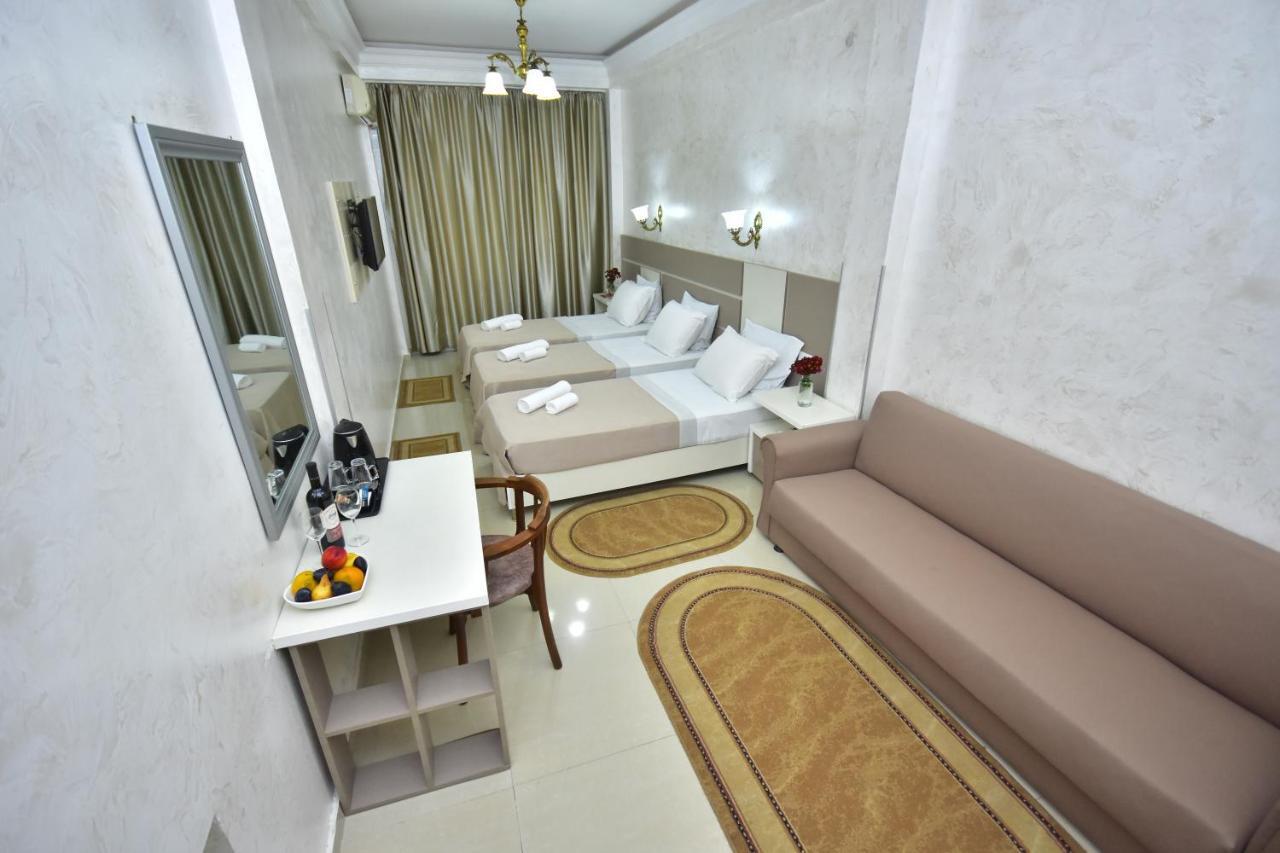 Hotel Chao Batumi Exterior photo